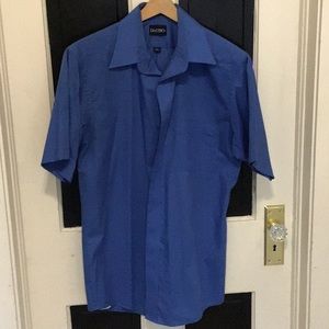 Mens large (15.5) short sleeve button up shirt.